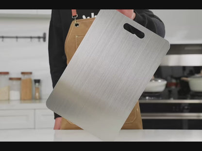 Planche à découper Omara 100% Titane